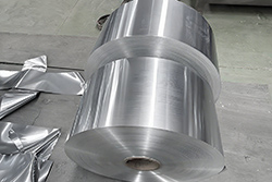 papel de aluminio plateado