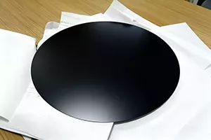Disco circular de aluminio negro