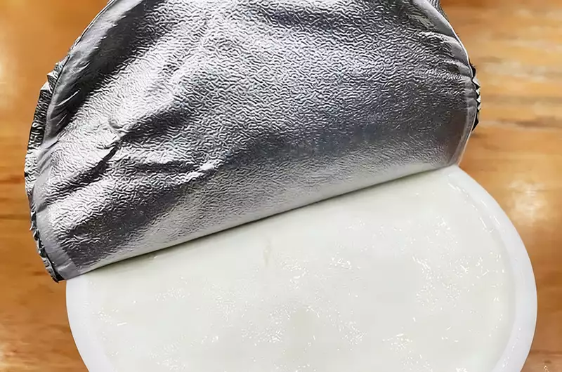 Embalagem de iogurte em papel alumínio