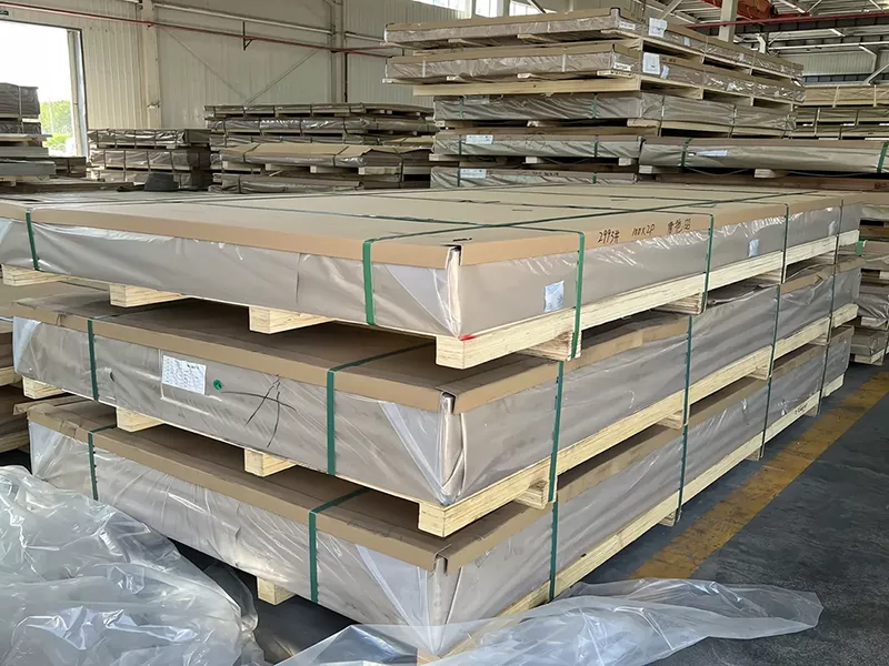 5754 aluminum sheet packed on wooden pallets for export