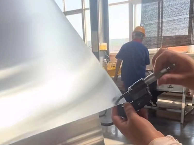 Thickness inspection of 3004 aluminum coil before shipment
