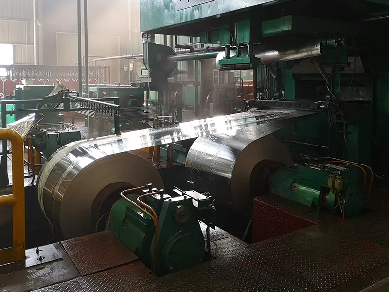 Aluminum foil slitting production for flexible packaging