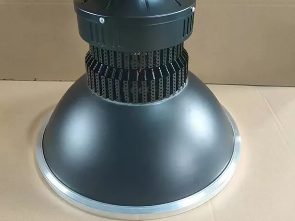 Anodized aluminum housing for LED lighting fixtures
