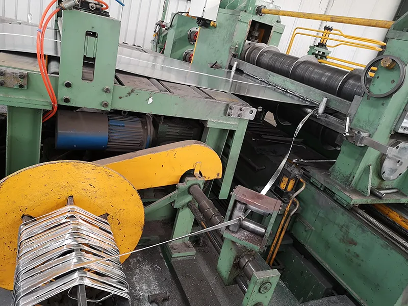 Precision slitting of transformer aluminum strip